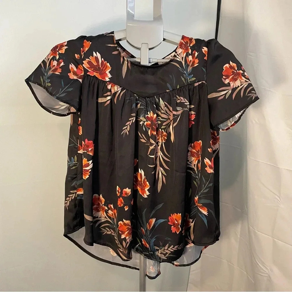 Molly Bracken‎ Black floral blouse size XS